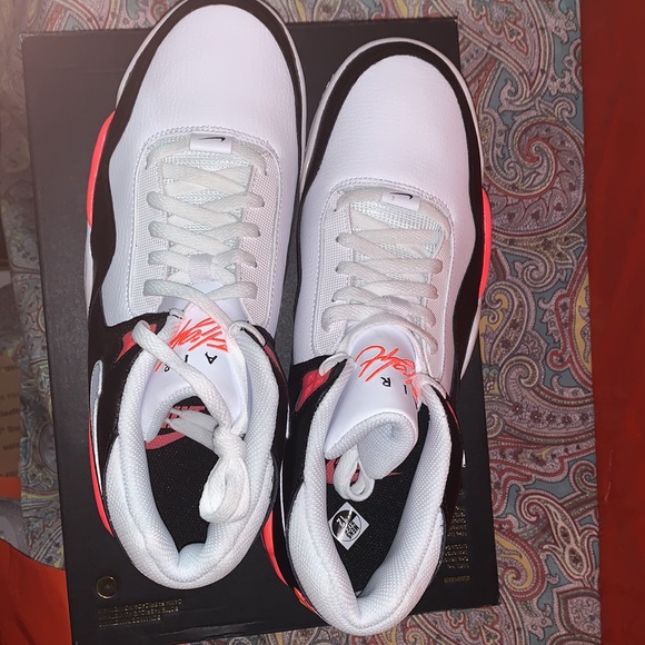 NikeFlight Legacy Black Flash CrimsonWhite USSZ 12 - Picture 9 of 12